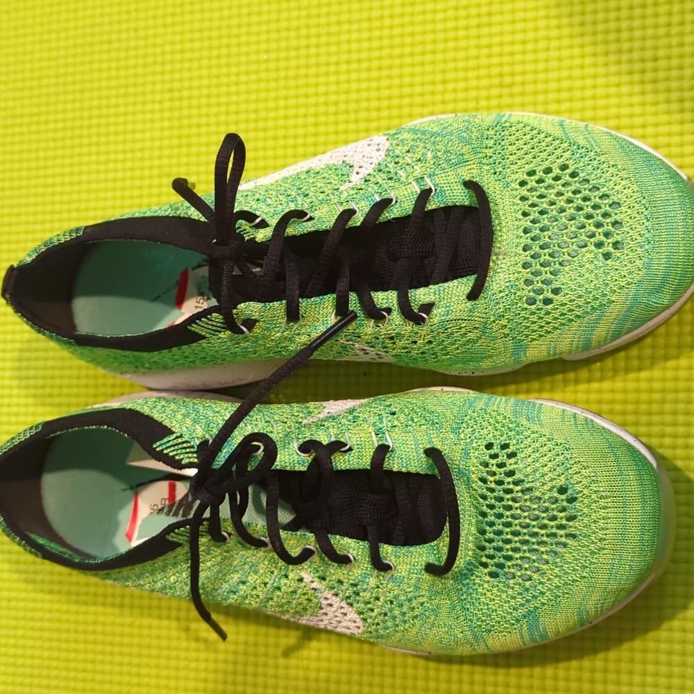 New Nike Flyknit Zoom Sneakers